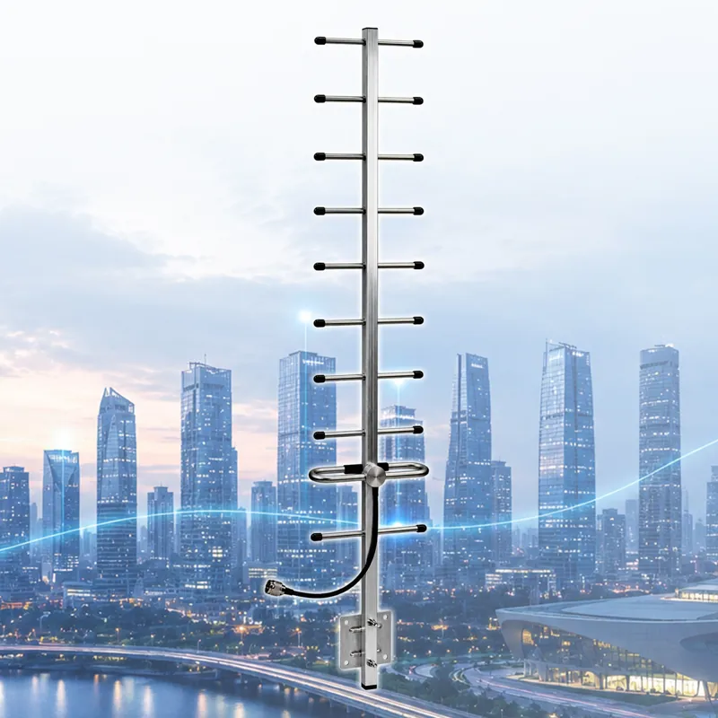 670–730 MHz UHF Yagi Antenna with N Female Connector for Outdoor Applications