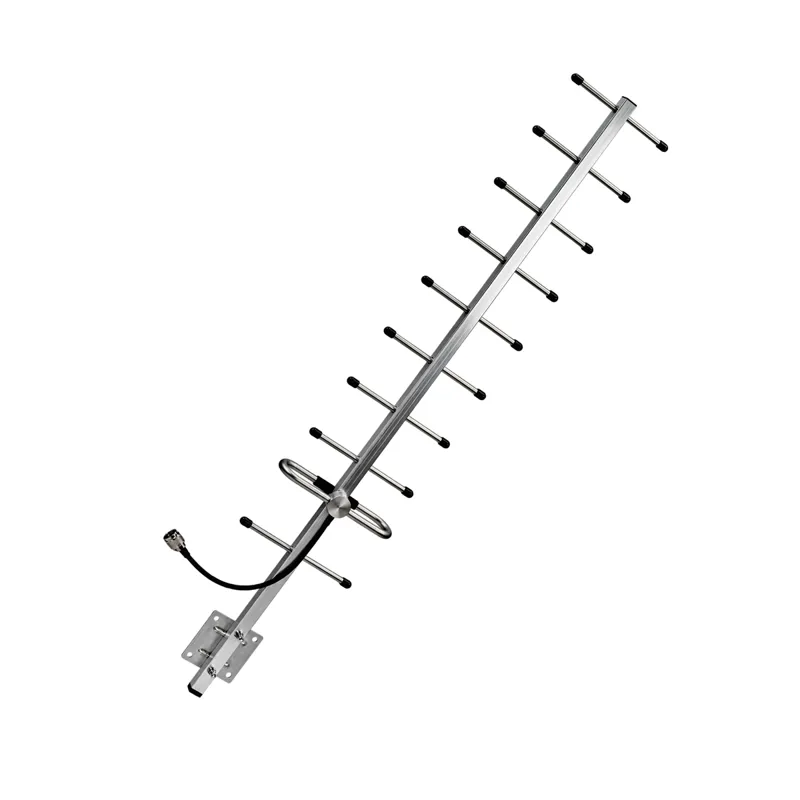 670–730 MHz UHF Yagi Antenna with N Female Connector for Outdoor Applications